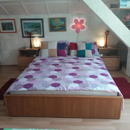 Πανσιόν Boutique Guest House Empl 74 *